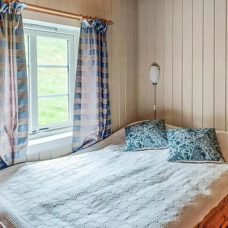 Cozy In With House Sea View Mosvik